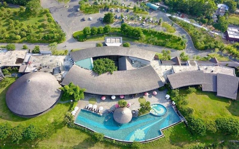 Start your Hoa Binh Travel with serene vistas